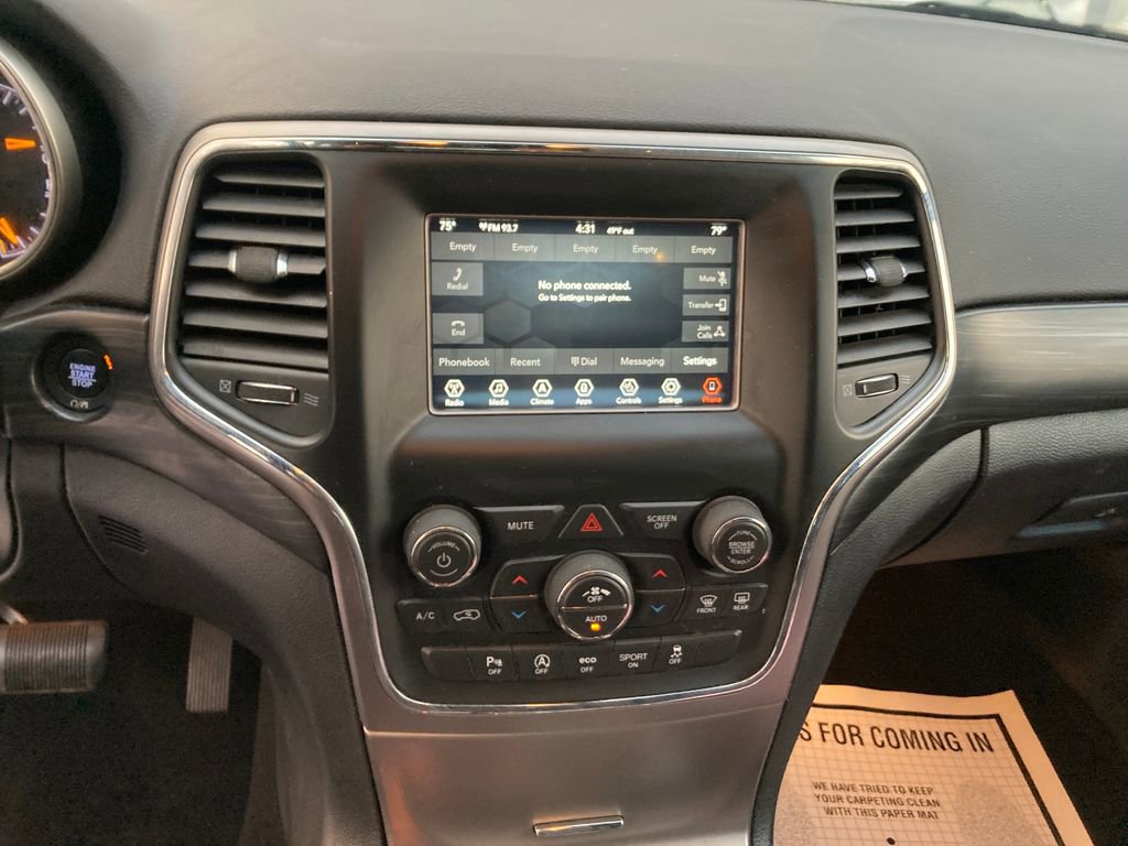 Used 2020 Jeep Grand Cherokee Laredo image 22