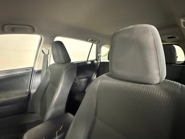 Used 2018 Toyota RAV4 LE FWD image 5