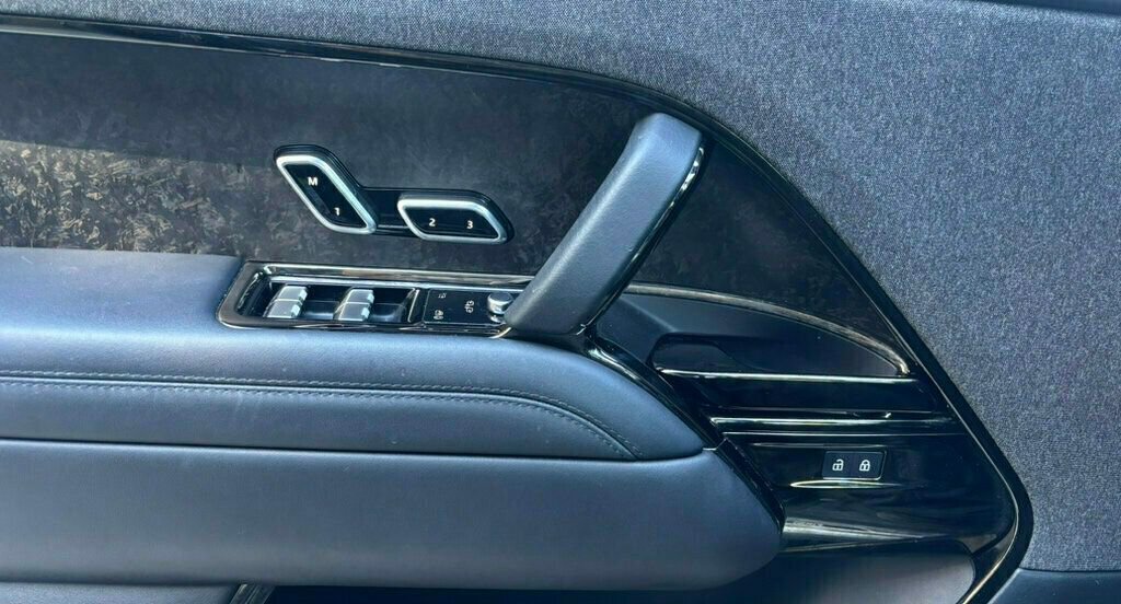 Used 2023 Land Rover Range Rover Sport First Edition image 32