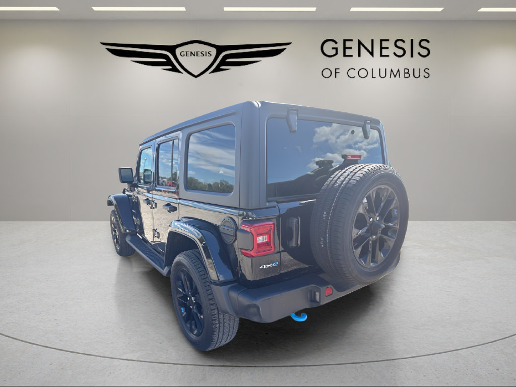 Used 2022 Jeep Wrangler Unlimited Sahara w/ Cold Weather Group AWD/4WD image 3
