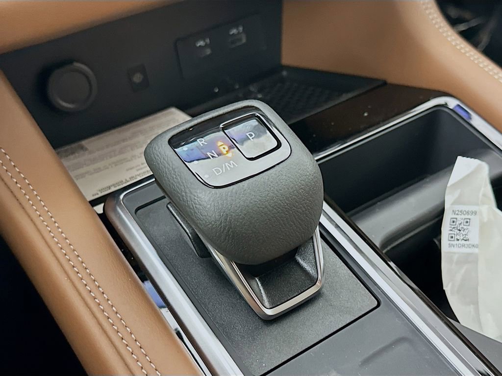 New 2025 Nissan Pathfinder Platinum image 23