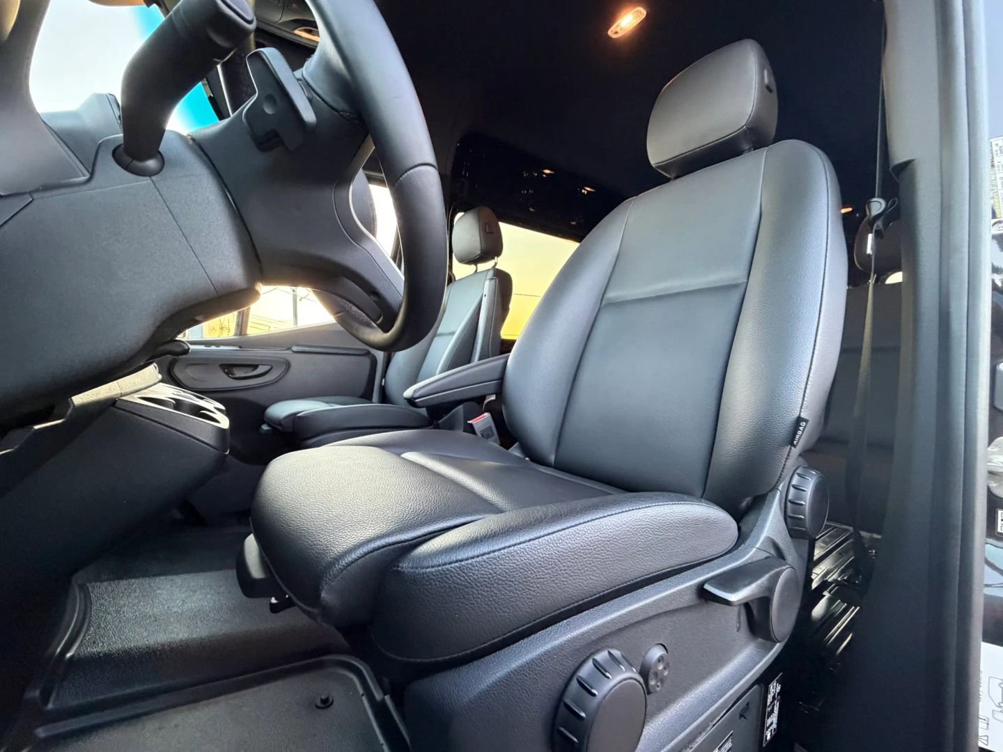 Used 2022 Mercedes-Benz Sprinter 2500 image 8