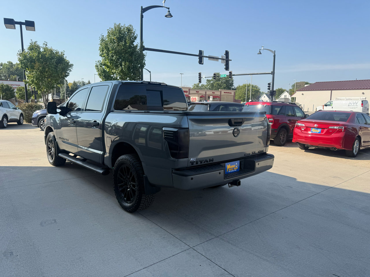 Used 2018 Nissan Titan Platinum Reserve image 4