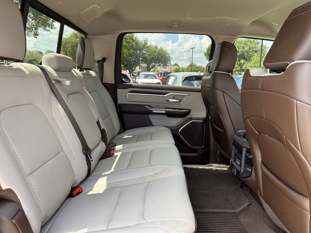 Used 2025 RAM 1500 Laramie AWD/4WD image 32