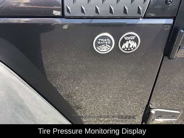 Used 2018 Jeep Wrangler Unlimited Sport image 18