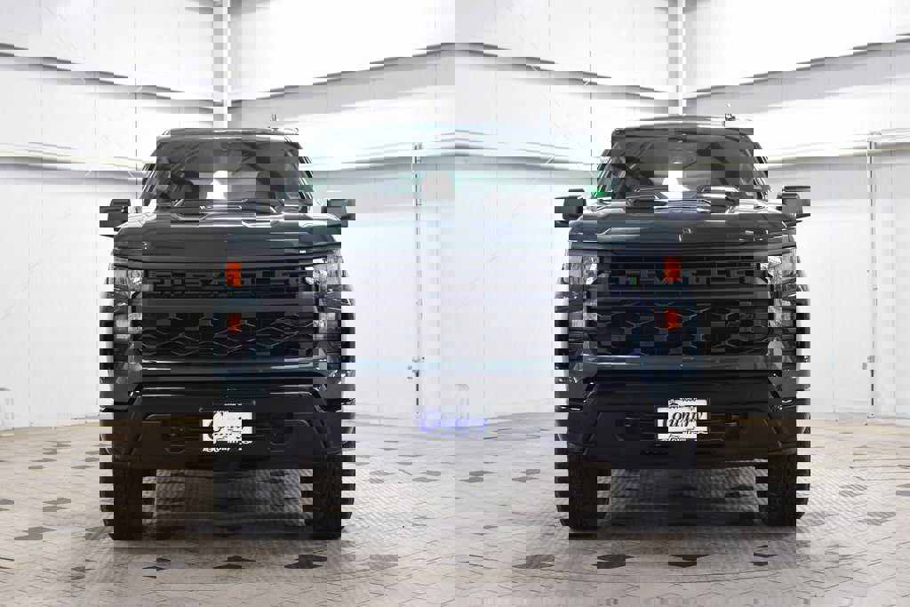 New 2026 Chevrolet Silverado 1500 Custom Trail Boss w/ Turbomax Blackout Package image 2