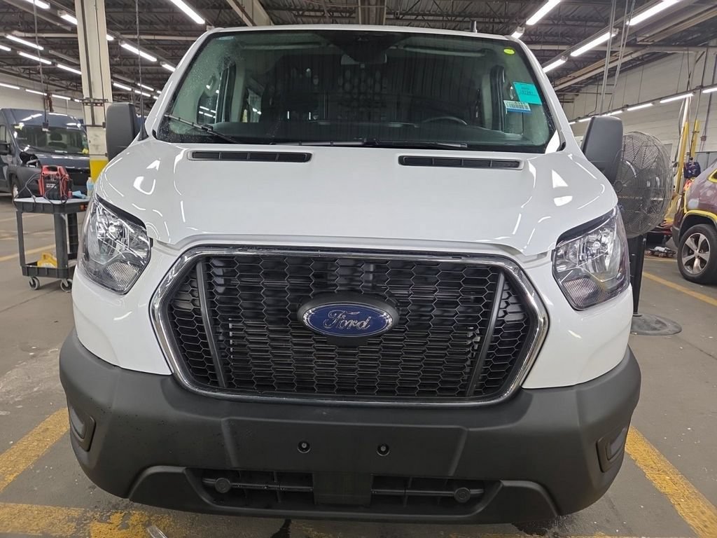 Used 2025 Ford Transit 250 Low Roof w/ Exterior Upgrade Package RWD image 3