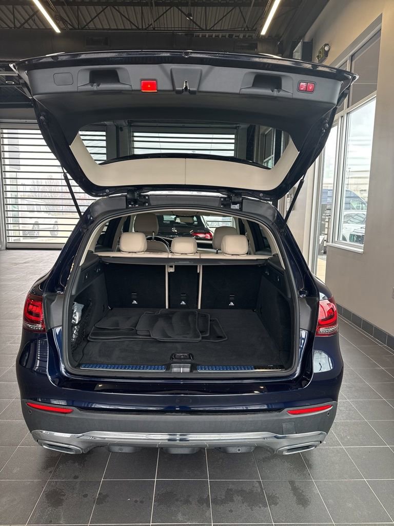 Used 2022 Mercedes-Benz GLC 300 4MATIC image 9