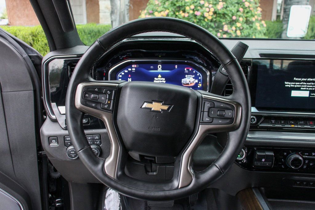Used 2024 Chevrolet Silverado 2500 High Country w/ Technology Package AWD/4WD image 24