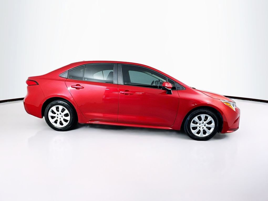 Used 2021 Toyota Corolla LE FWD image 11