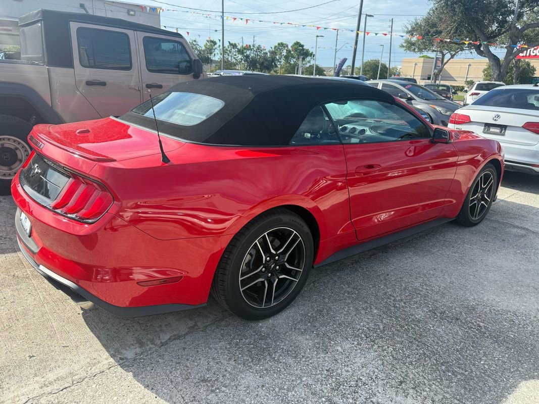 Used 2018 Ford Mustang Premium image 3