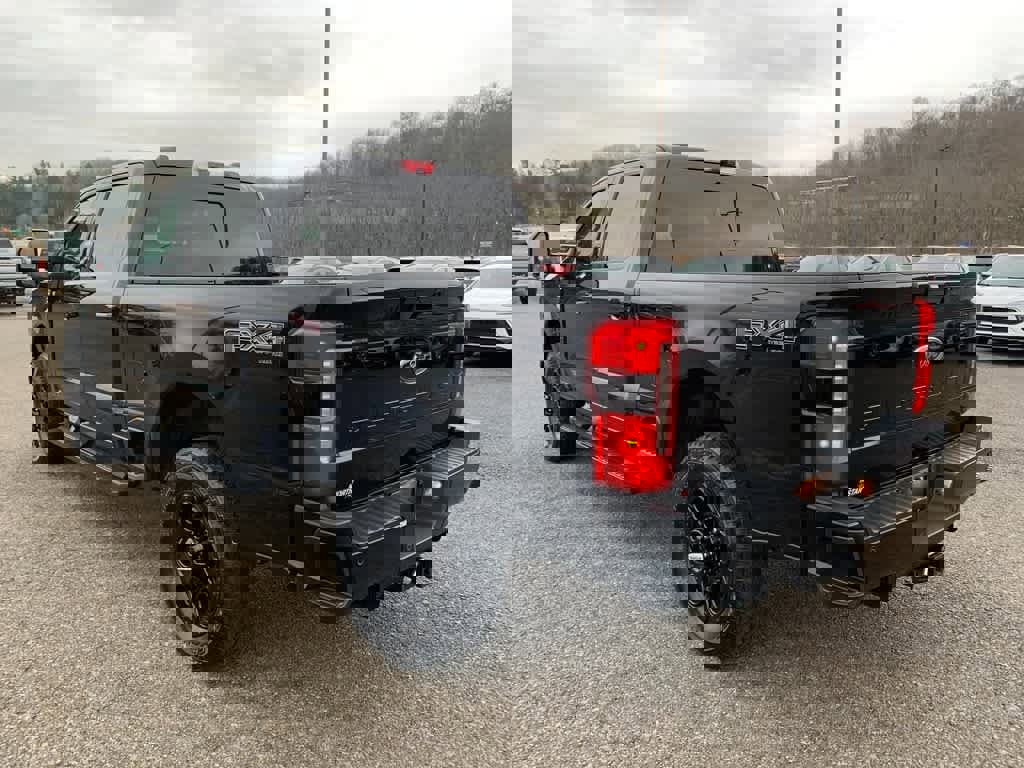 Used 2024 Ford F350 Lariat w/ Black Appearance Package image 3