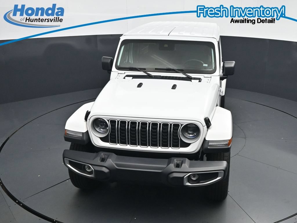 Used 2025 Jeep Wrangler Unlimited Sahara AWD/4WD image 19