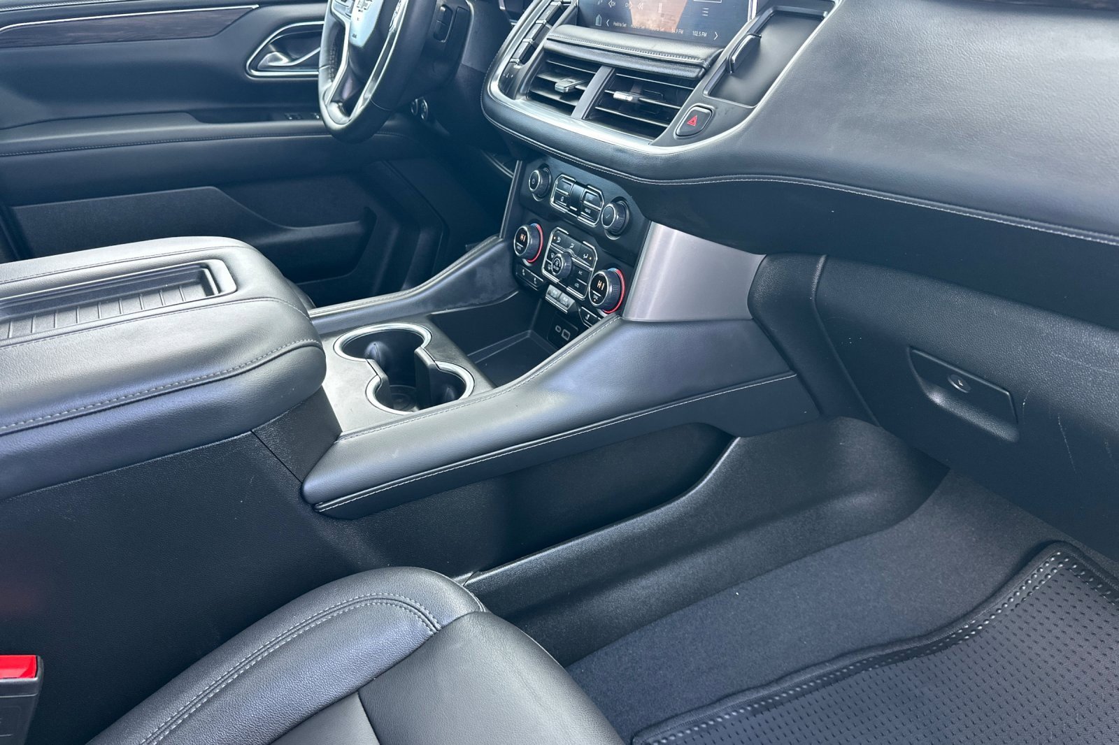 Used 2023 Chevrolet Tahoe Z71 w/ Luxury Package image 13