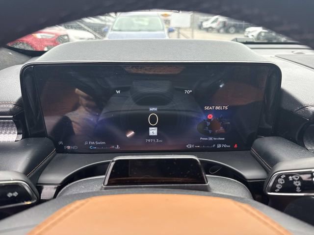Used 2025 Lincoln Aviator Black Label w/ Jet Appearance Package AWD/4WD image 37