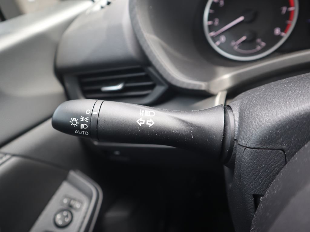 Used 2025 Nissan Sentra S image 21