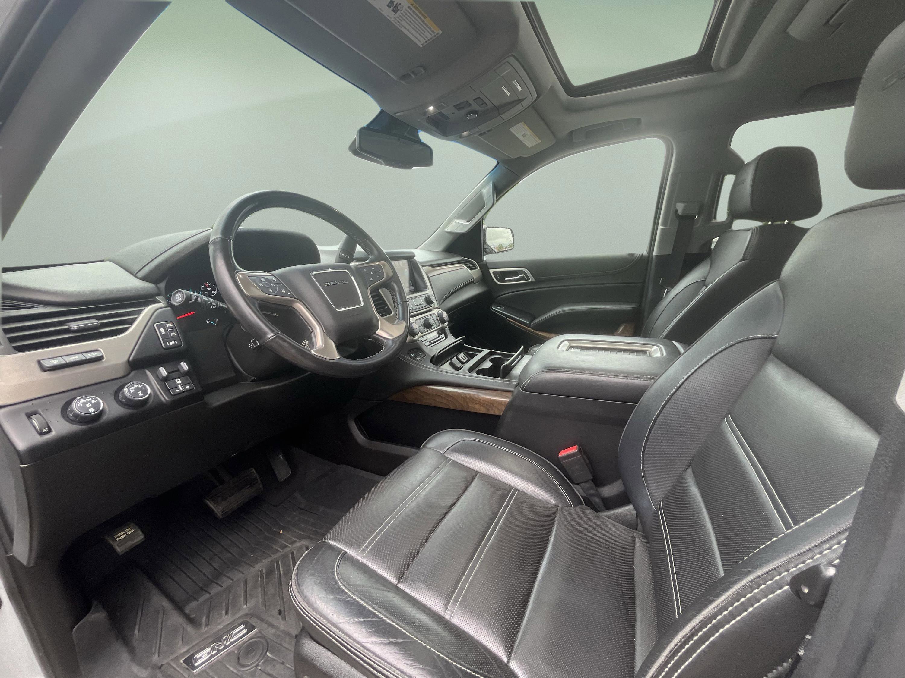 Used 2019 GMC Yukon Denali w/ Open Road Package AWD/4WD image 10