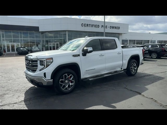 Used 2023 GMC Sierra 1500 SLT w/ SLT Premium Package image 4