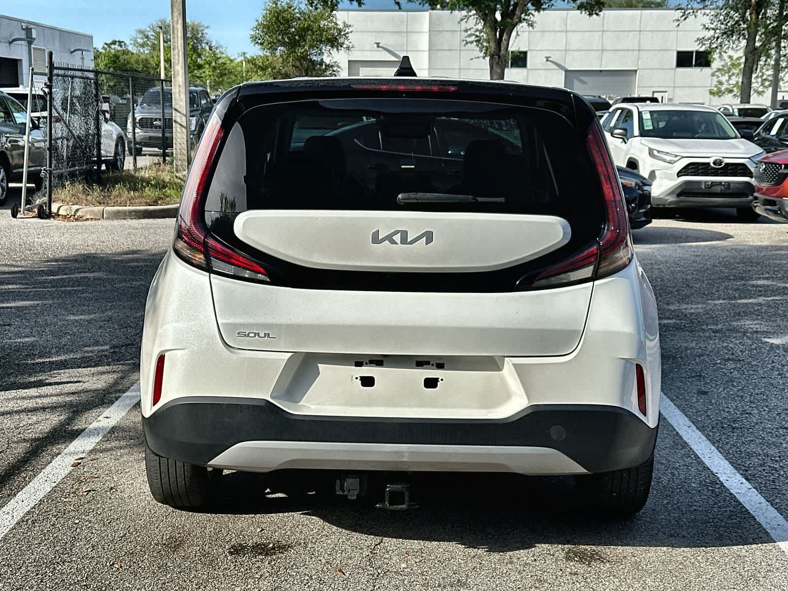 Used 2024 Kia Soul LX w/ Option Group 015 FWD image 7