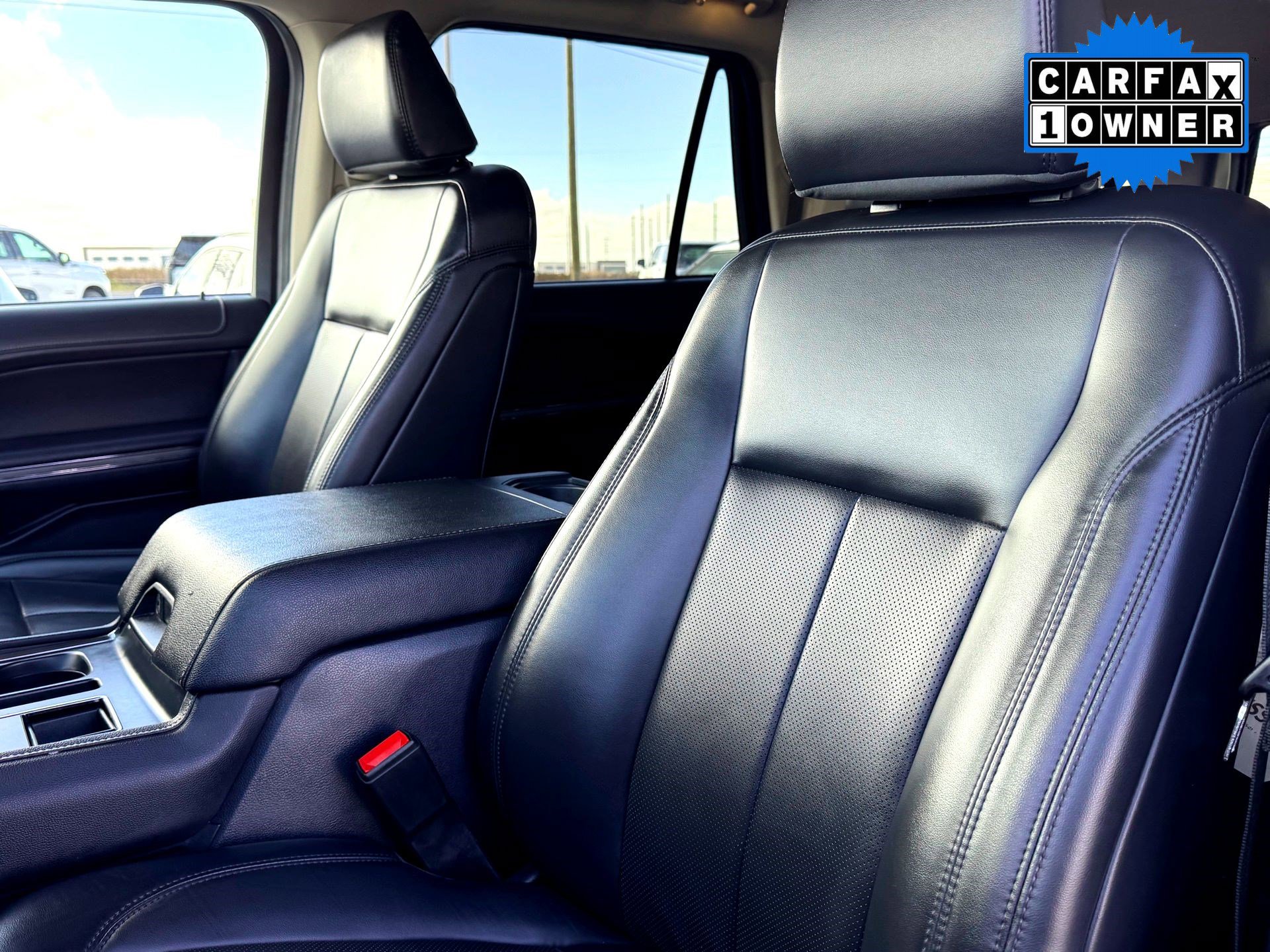 Used 2024 Ford Expedition Max XLT image 13