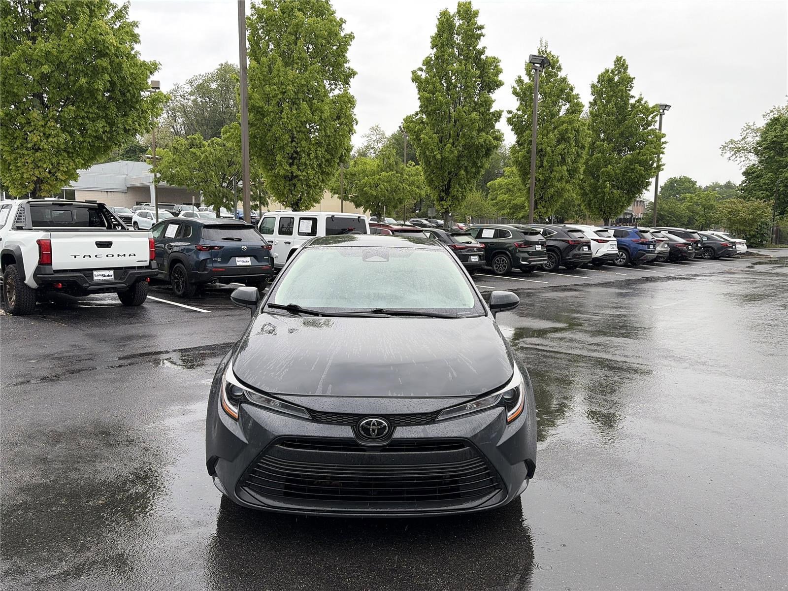 Used 2023 Toyota Corolla LE FWD image 8