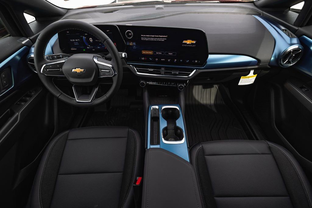 New 2026 Chevrolet Equinox EV LT image 17