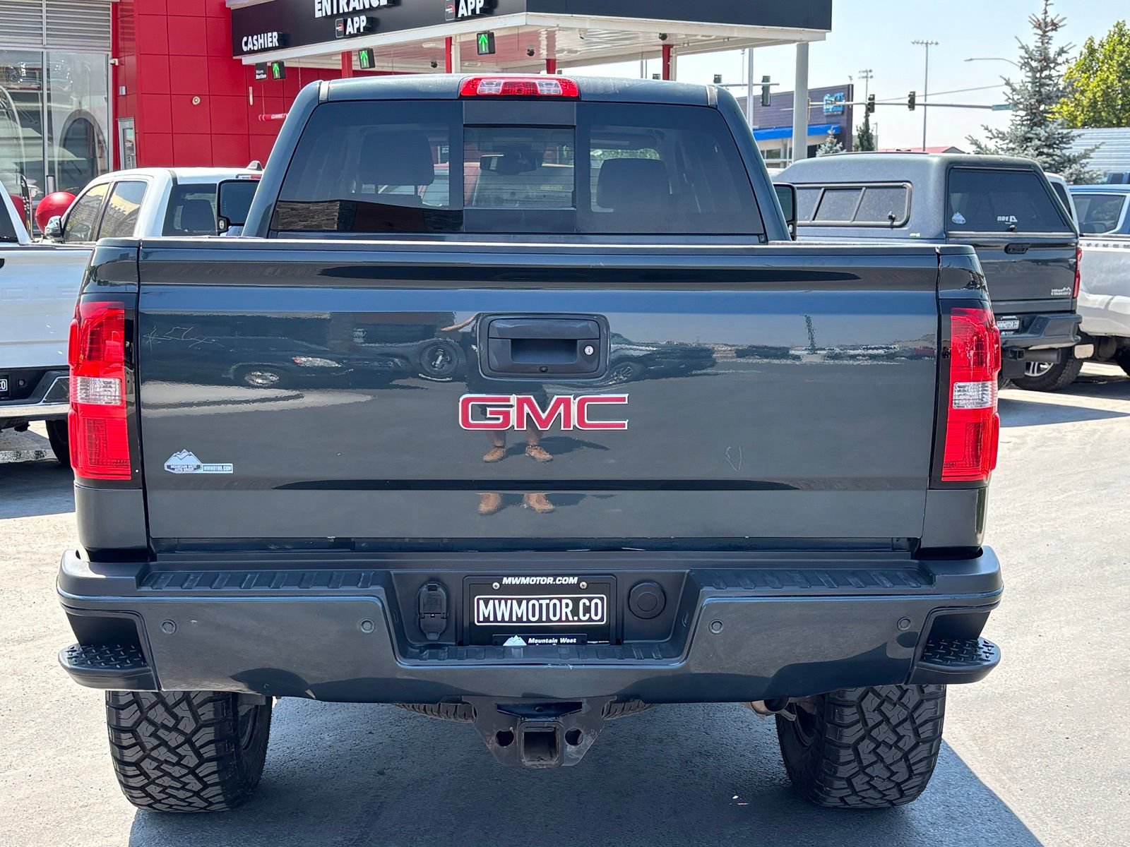 Used 2019 GMC Sierra 3500 Denali w/ Duramax Plus Package AWD/4WD image 9