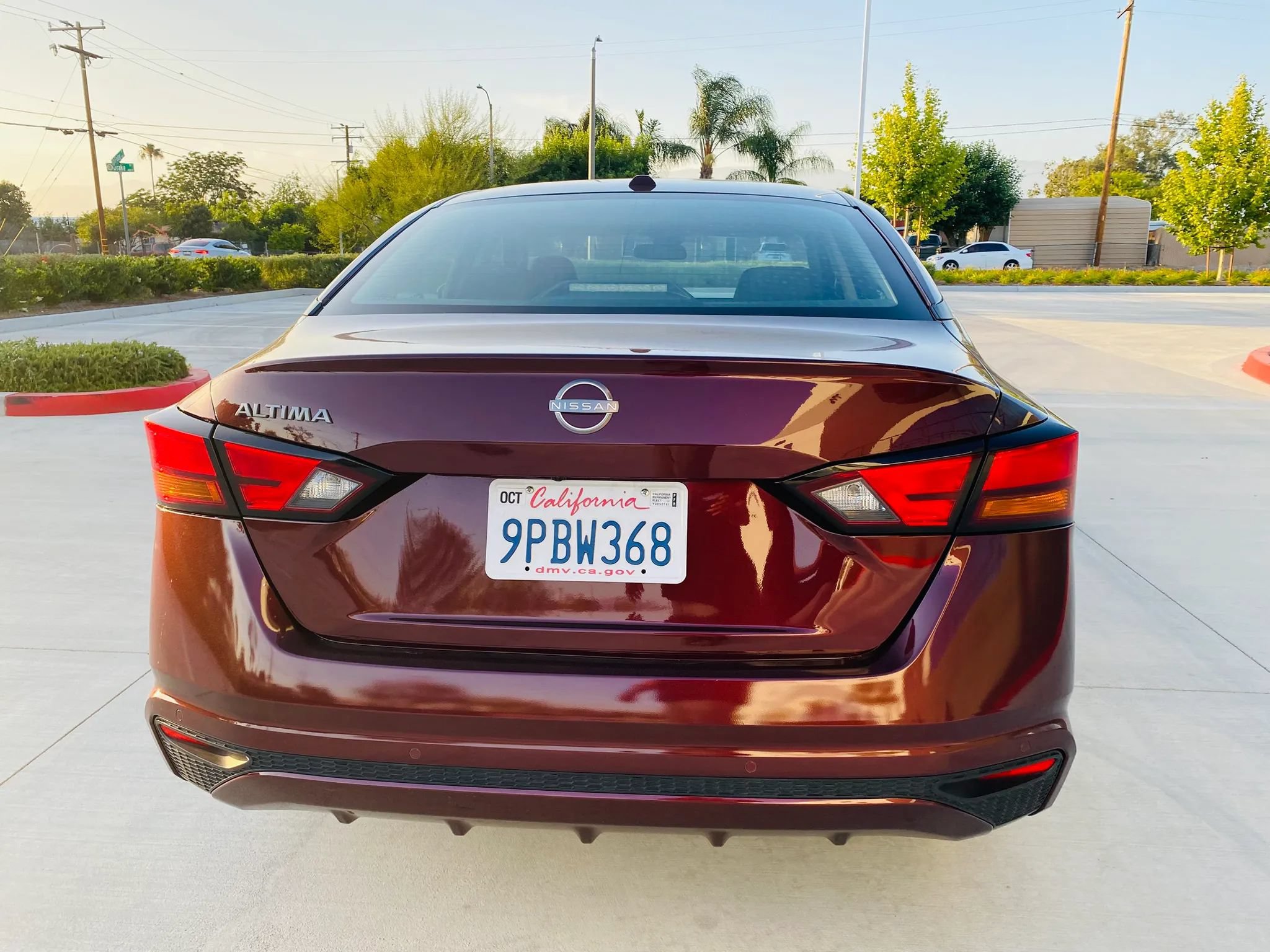 Used 2025 Nissan Altima 2.5 SV FWD image 12