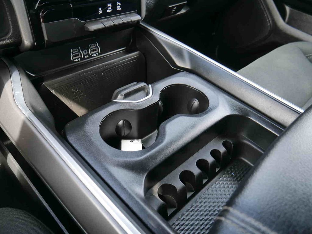 Used 2025 RAM 1500 Big Horn image 31