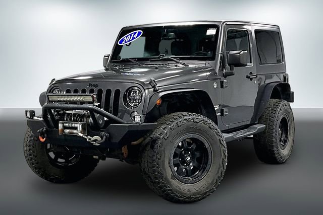 Used 2014 Jeep Wrangler Sahara w/ Connectivity Group AWD/4WD image 3