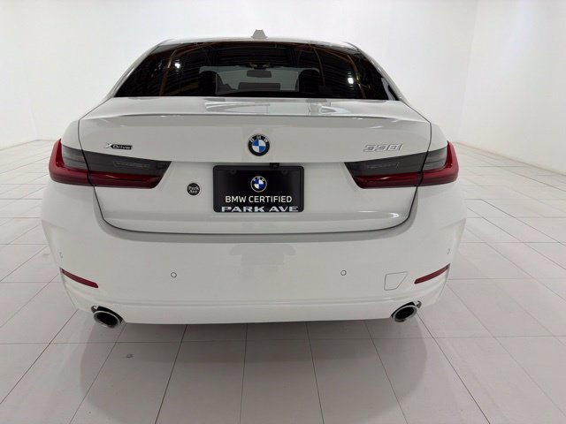 Certified 2023 BMW 330i xDrive Sedan w/ Premium Package AWD/4WD image 4