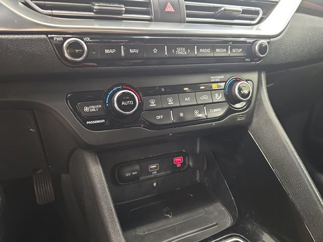Used 2020 Kia Niro EX Premium FWD image 23