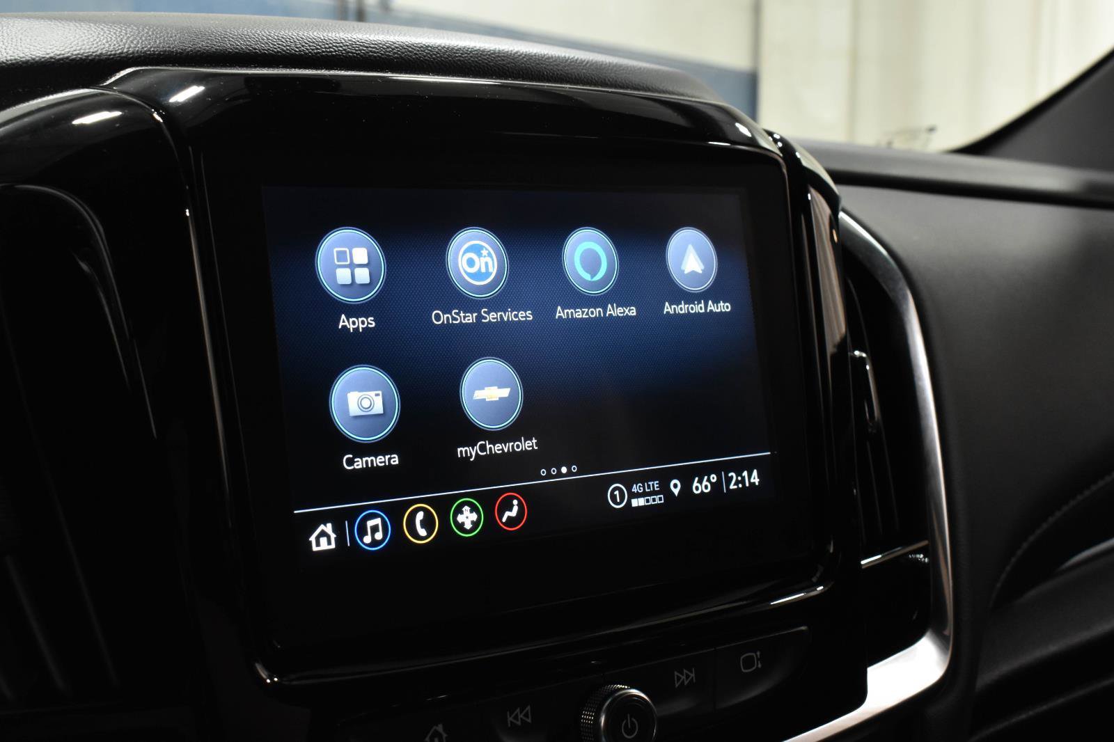 Used 2023 Chevrolet Traverse LT FWD image 18