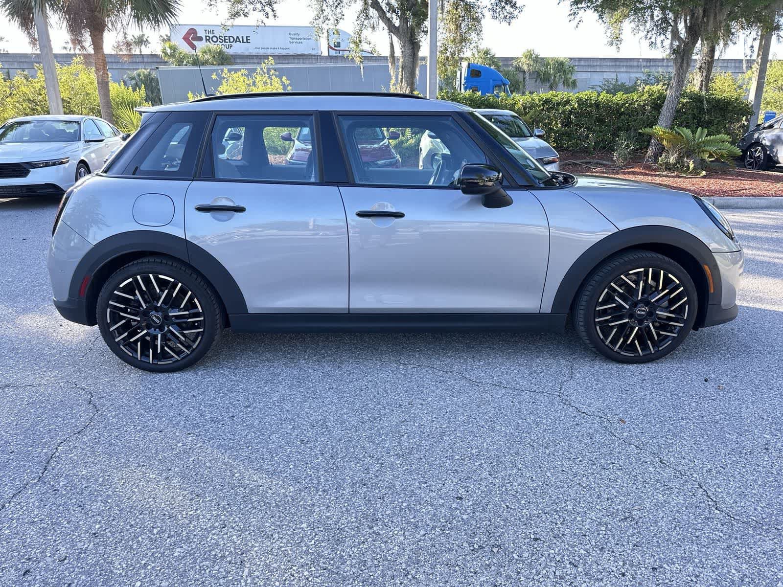 Used 2025 MINI Cooper S FWD image 7