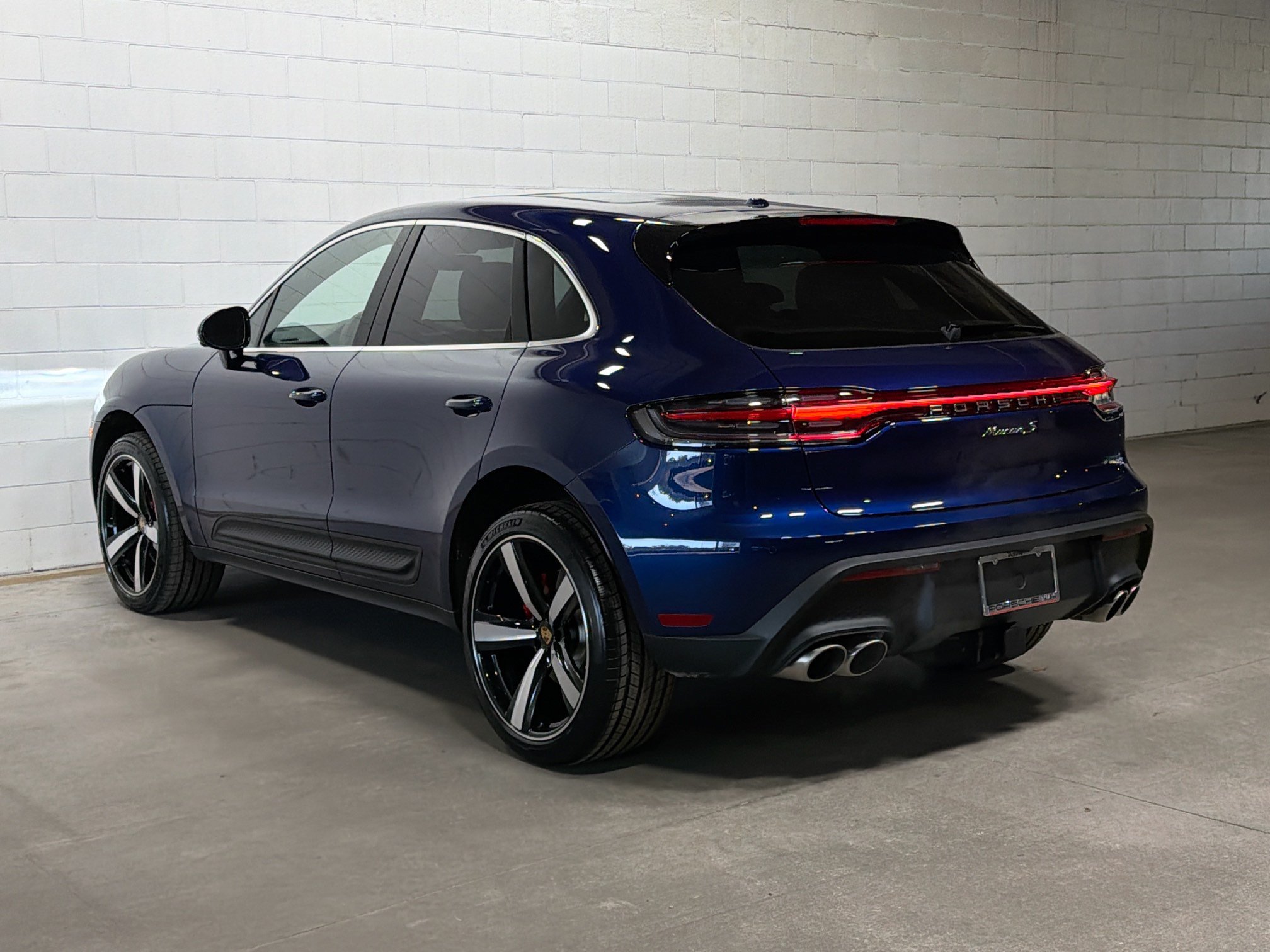 Certified 2026 Porsche Macan S AWD/4WD image 3