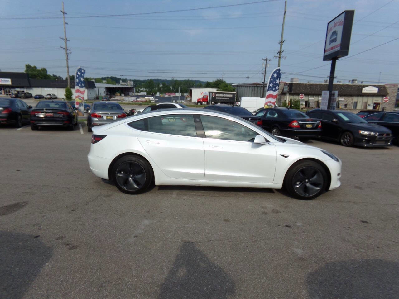 Used 2020 Tesla Model 3 Standard Range Plus image 5