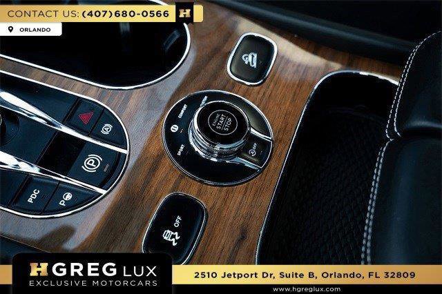 Used 2022 Bentley Bentayga AWD/4WD image 41