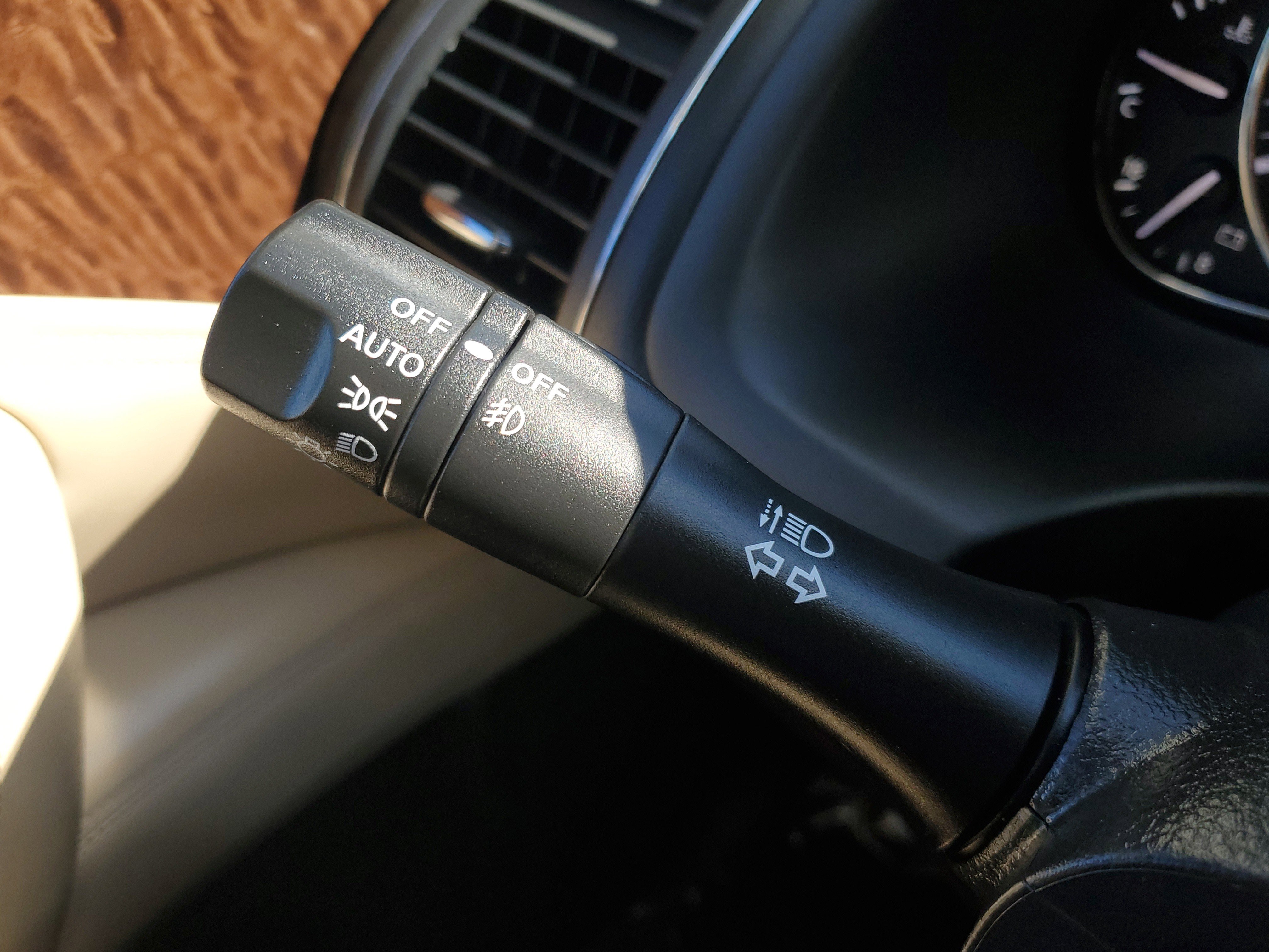 Used 2020 Nissan Armada Platinum w/ Captain's Chairs Package image 21