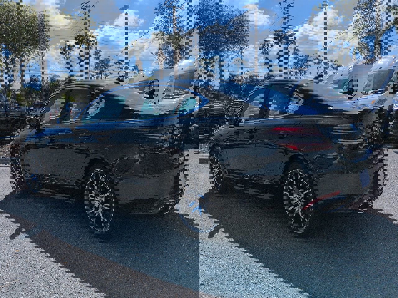 Used 2024 Genesis G70 2.5T image 7