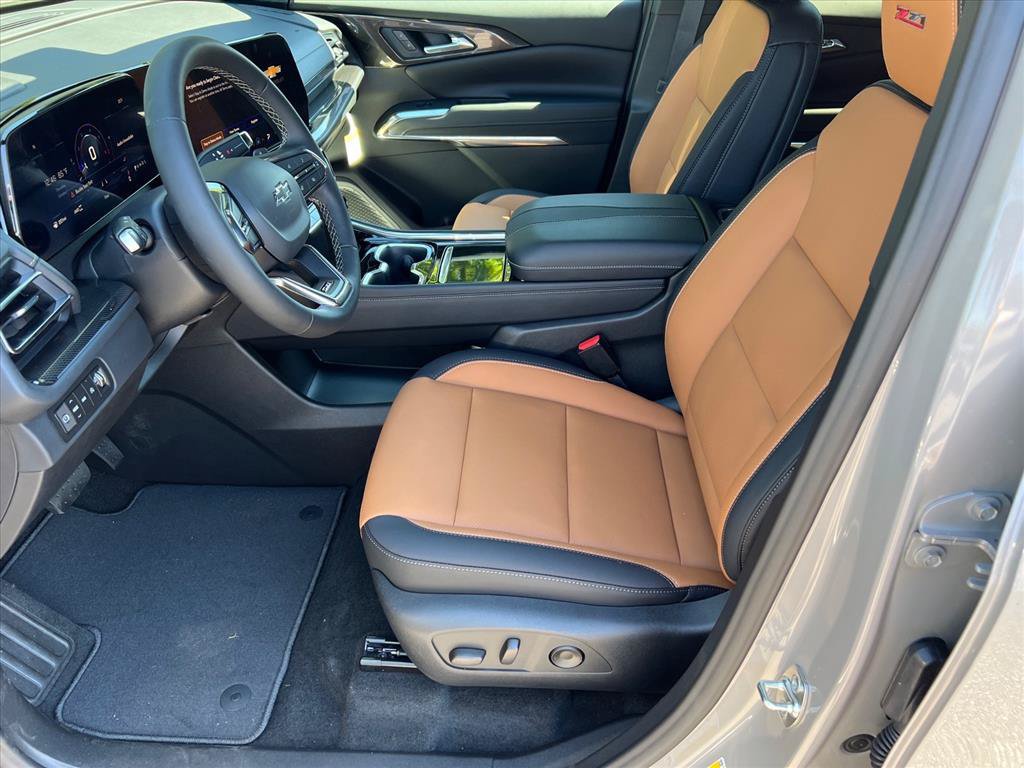 Used 2027 Chevrolet Traverse Z71 w/ Driver Confidence Package AWD/4WD image 10