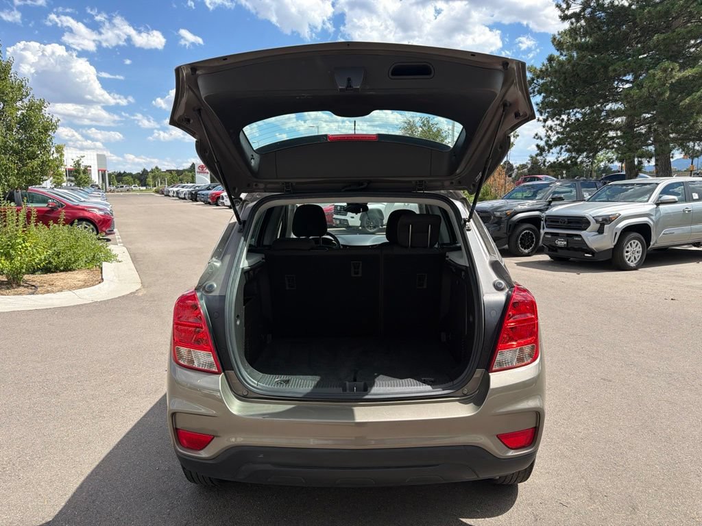 Used 2020 Chevrolet Trax LS FWD image 15