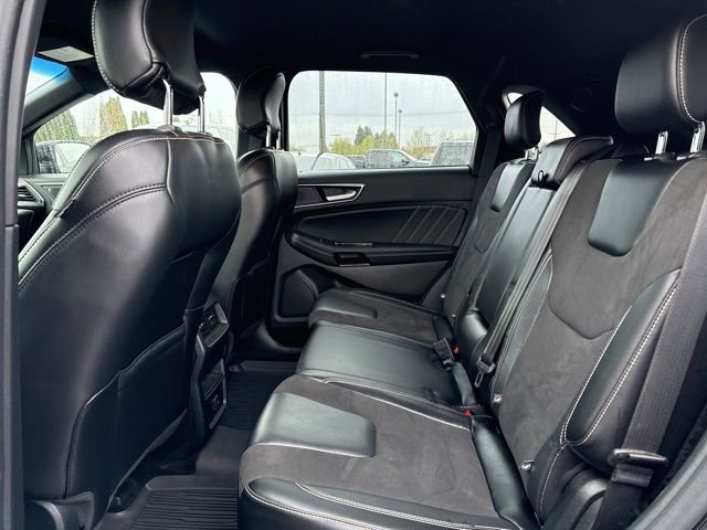 Used 2019 Ford Edge ST image 19