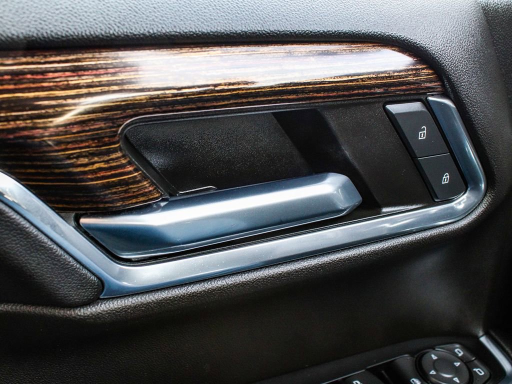 Used 2024 GMC Sierra 1500 Elevation image 9