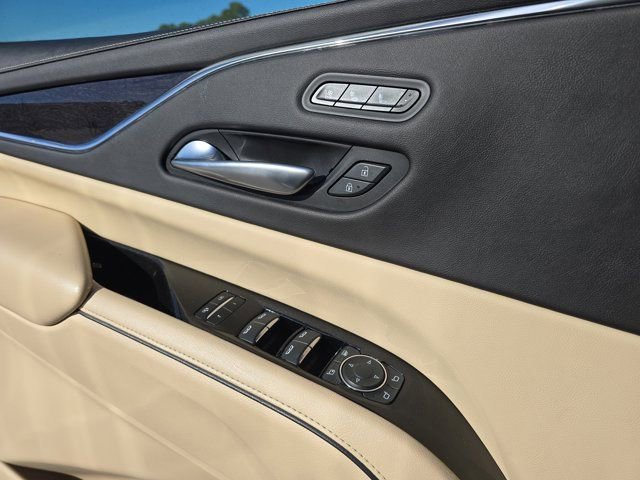 Used 2021 Cadillac Escalade Premium Luxury image 28