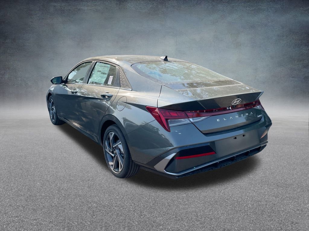 New 2025 Hyundai Elantra Limited image 29