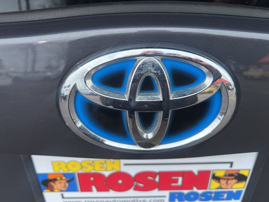 Used 2013 Toyota Prius Two image 32