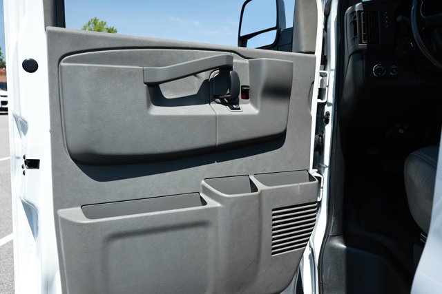 Used 2021 Chevrolet Express 2500 w/ Communications Package RWD image 21