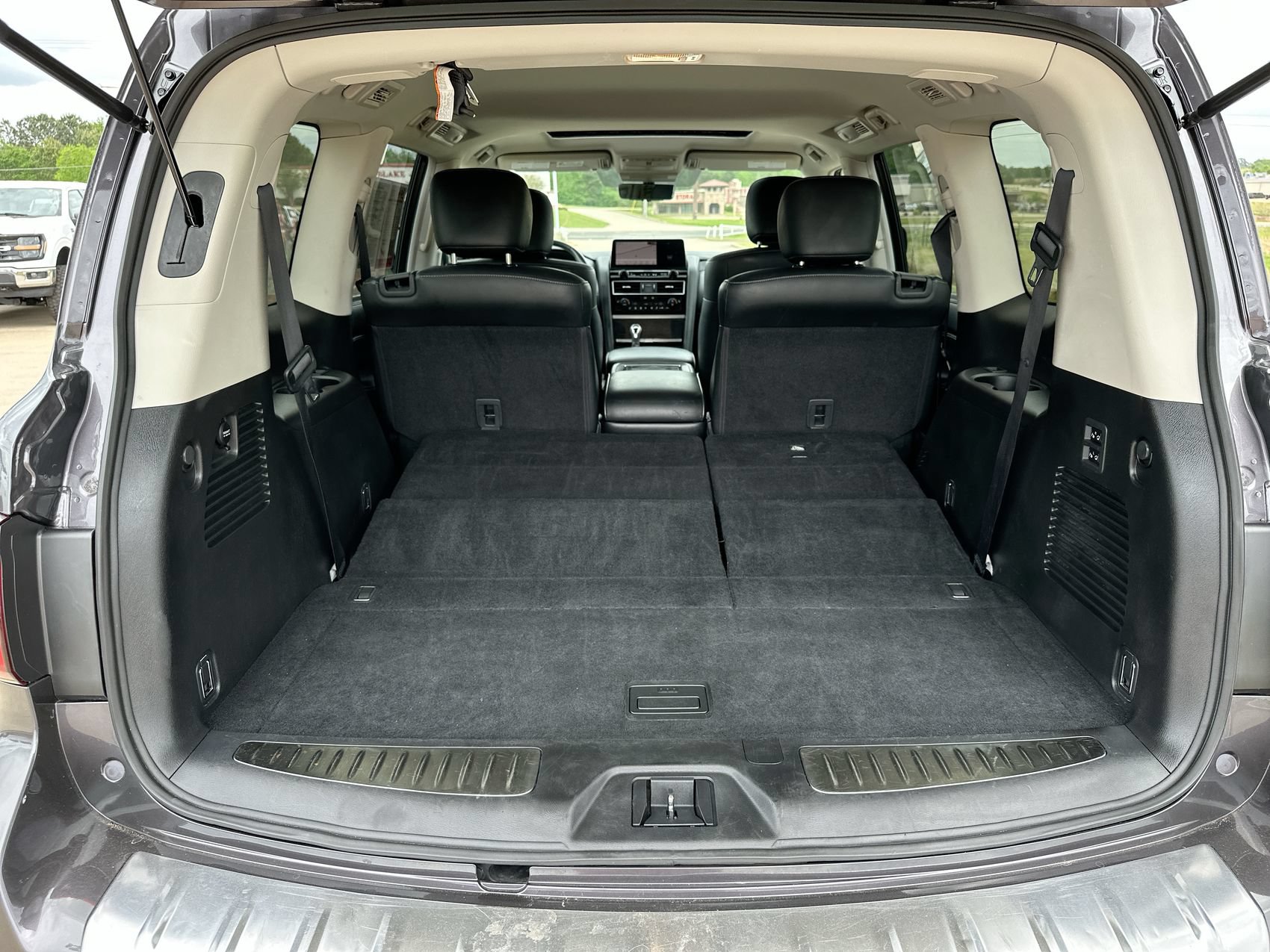 Used 2024 INFINITI QX80 Luxe RWD image 26