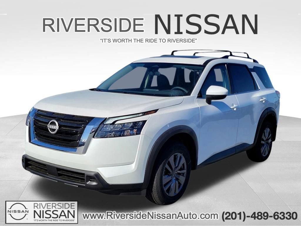 New 2025 Nissan Pathfinder SV w/ SV Premium Package