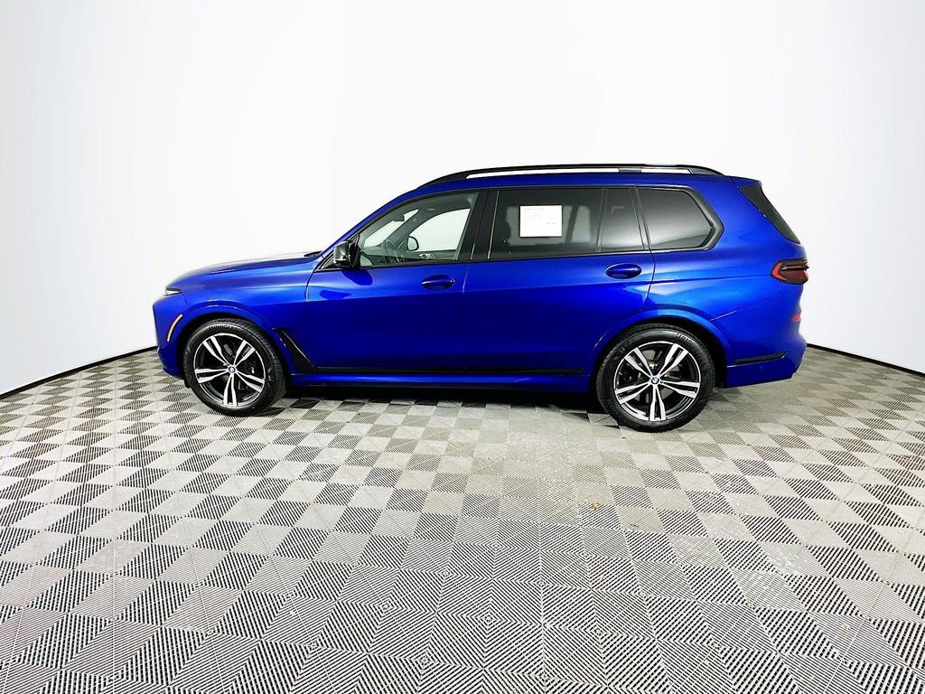 Used 2024 BMW X7 M60i AWD/4WD image 5